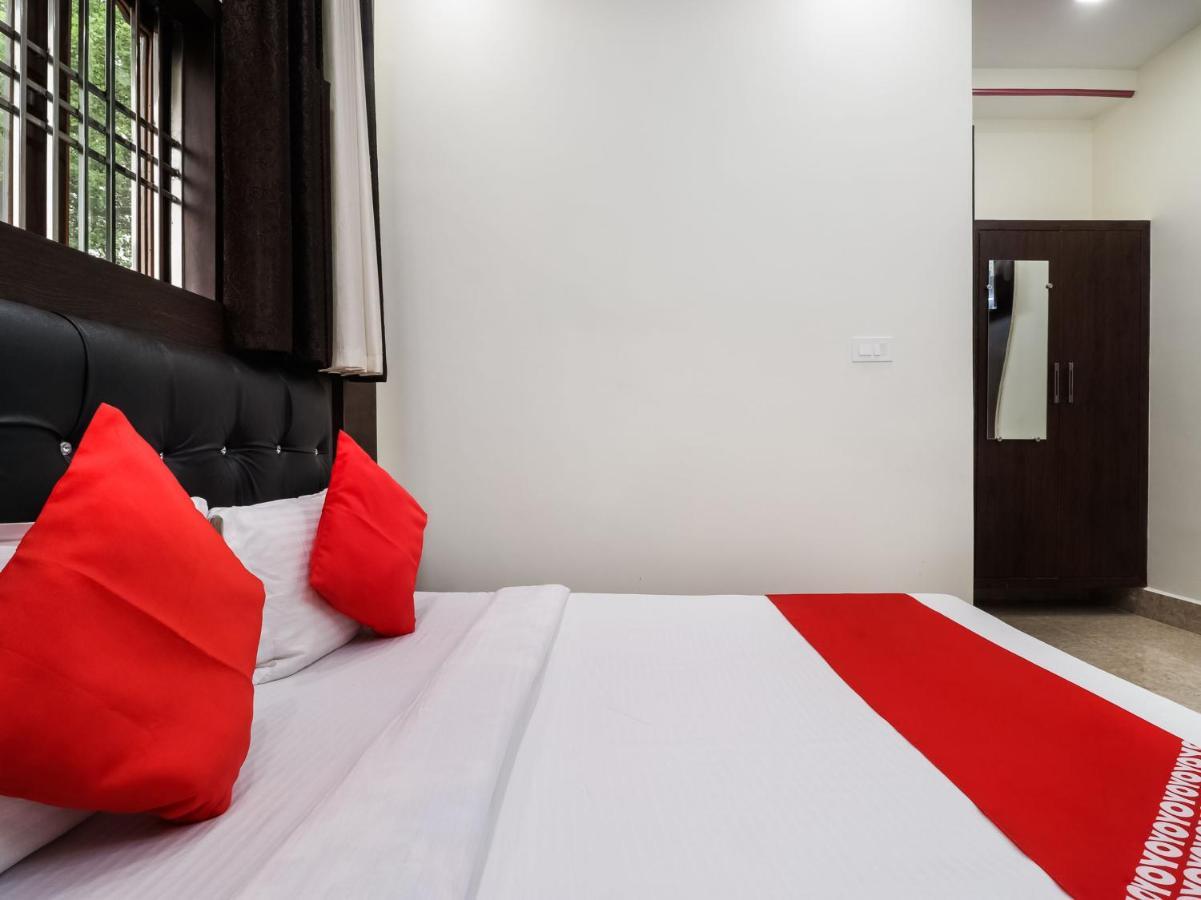 Oyo 77158 Hotel Swastik Palace Bhiwandi Εξωτερικό φωτογραφία