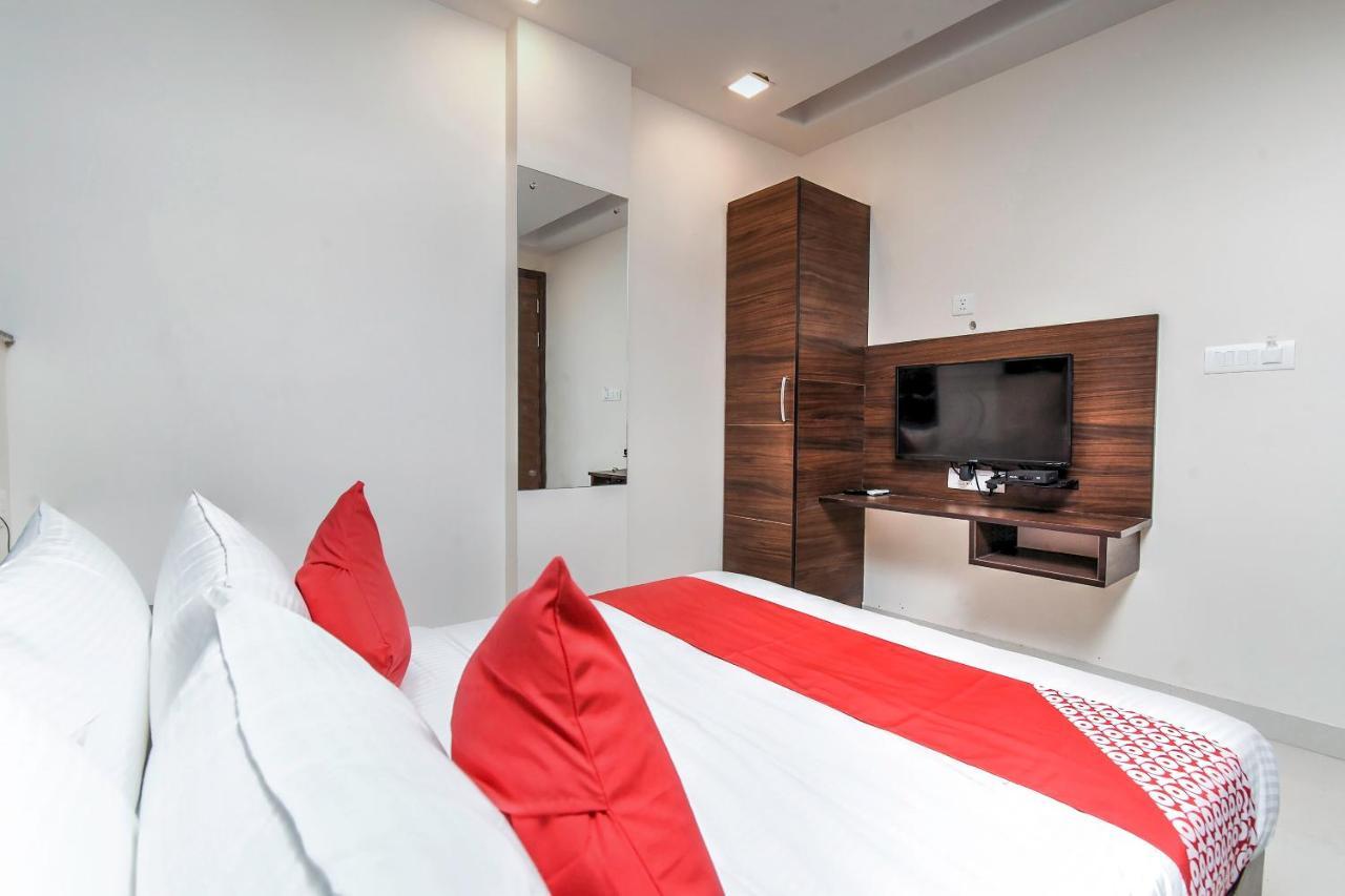 Oyo 77158 Hotel Swastik Palace Bhiwandi Εξωτερικό φωτογραφία